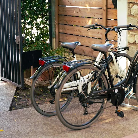 Bed And Bike בית הארחה